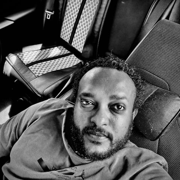 Meet your Posher, Dodie - Picture 1 of 1